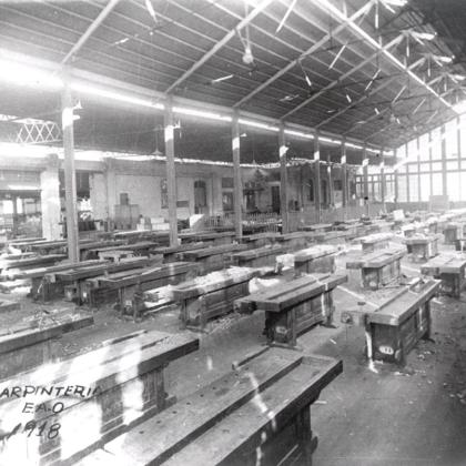 Talleres de carpintería de la Escuela de Artes y Oficios en 1918
