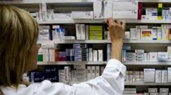 Aseguran que Chile no está preparado para el uso de góndolas de medicamentos