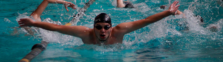 Nadador en piscinas de la usach