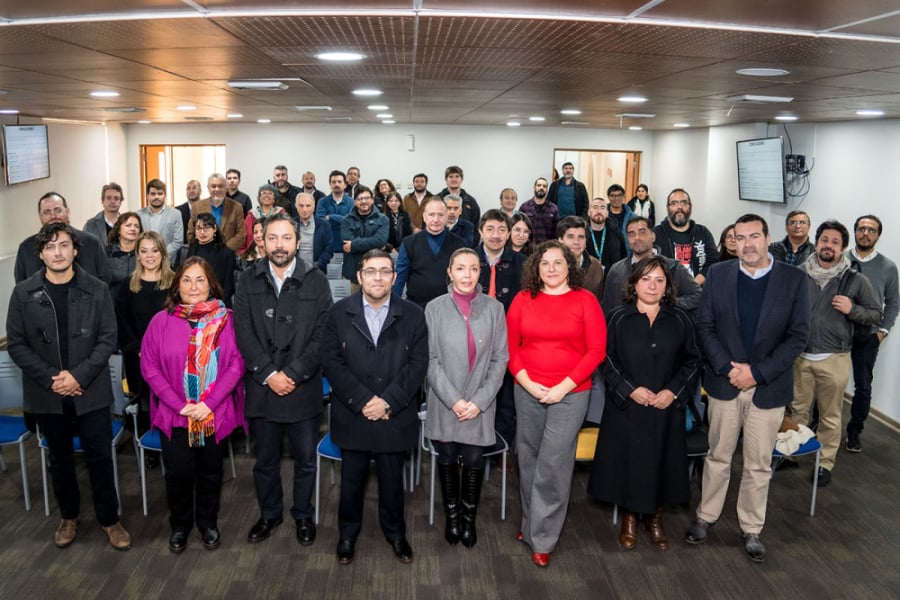 En a fotografía aparecen autoridades y profesionales que participaron de la actividad